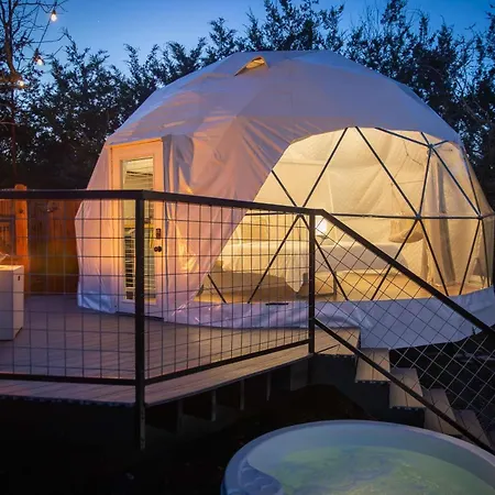 Cloud Dome W Private Hot Tub And Outdoor Shower
